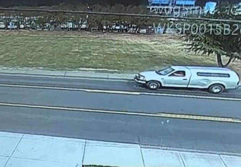 Suspect in silver truck sought after man shot twice in Kelso