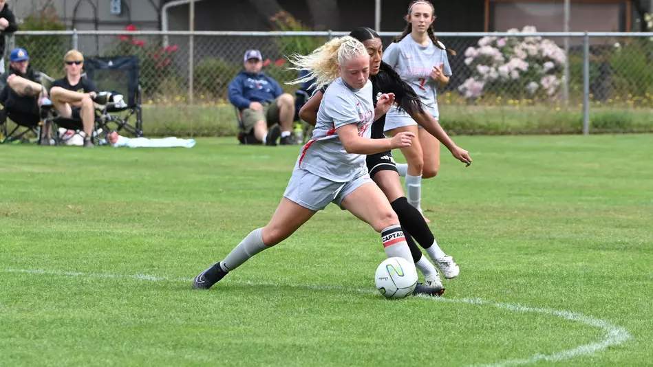 Women's Soccer: Devils Battle Thunderbirds To 1-1 Draw